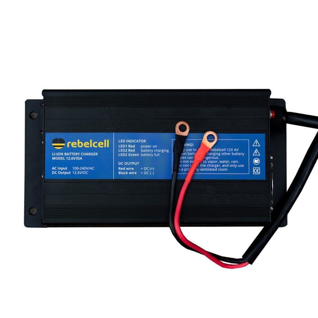 Încărcător litiu 12.6V35A