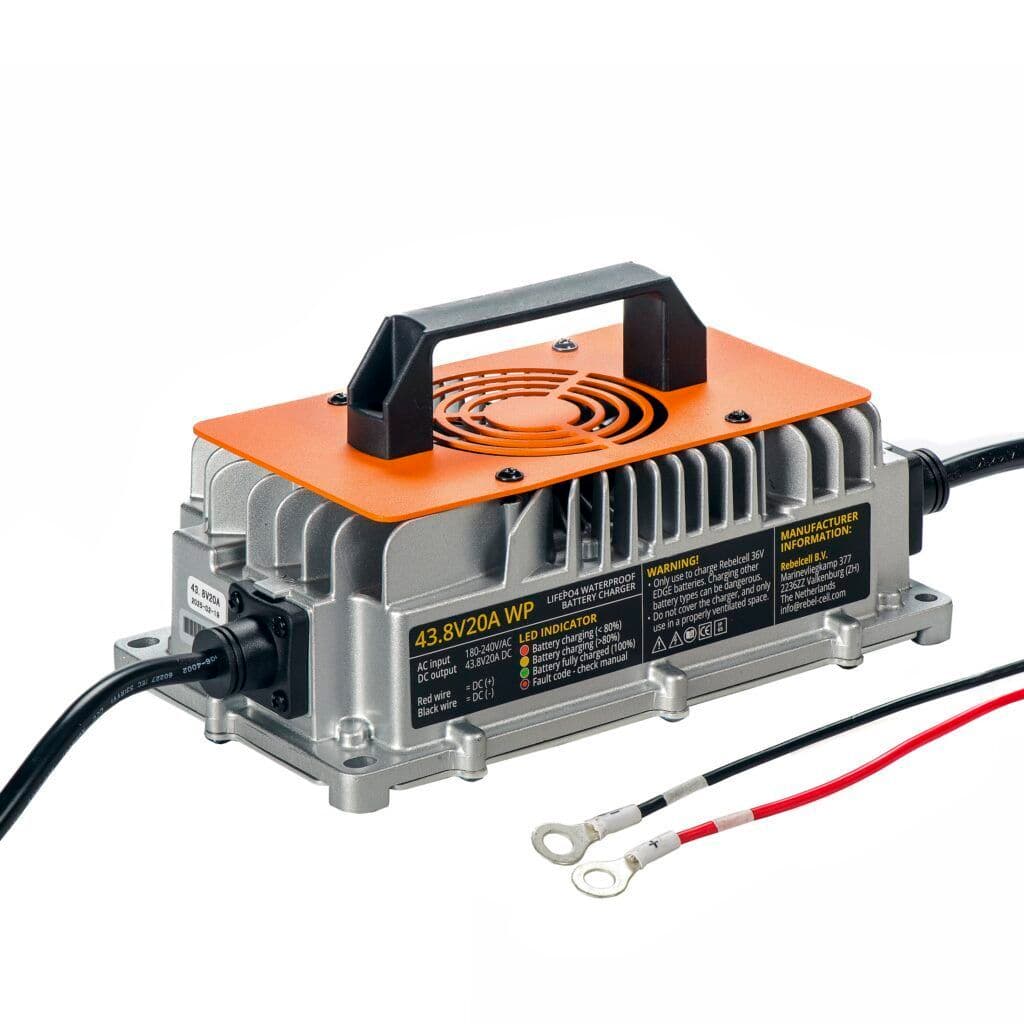 43.8V20A LiFePO4 charger waterproof (IP65)