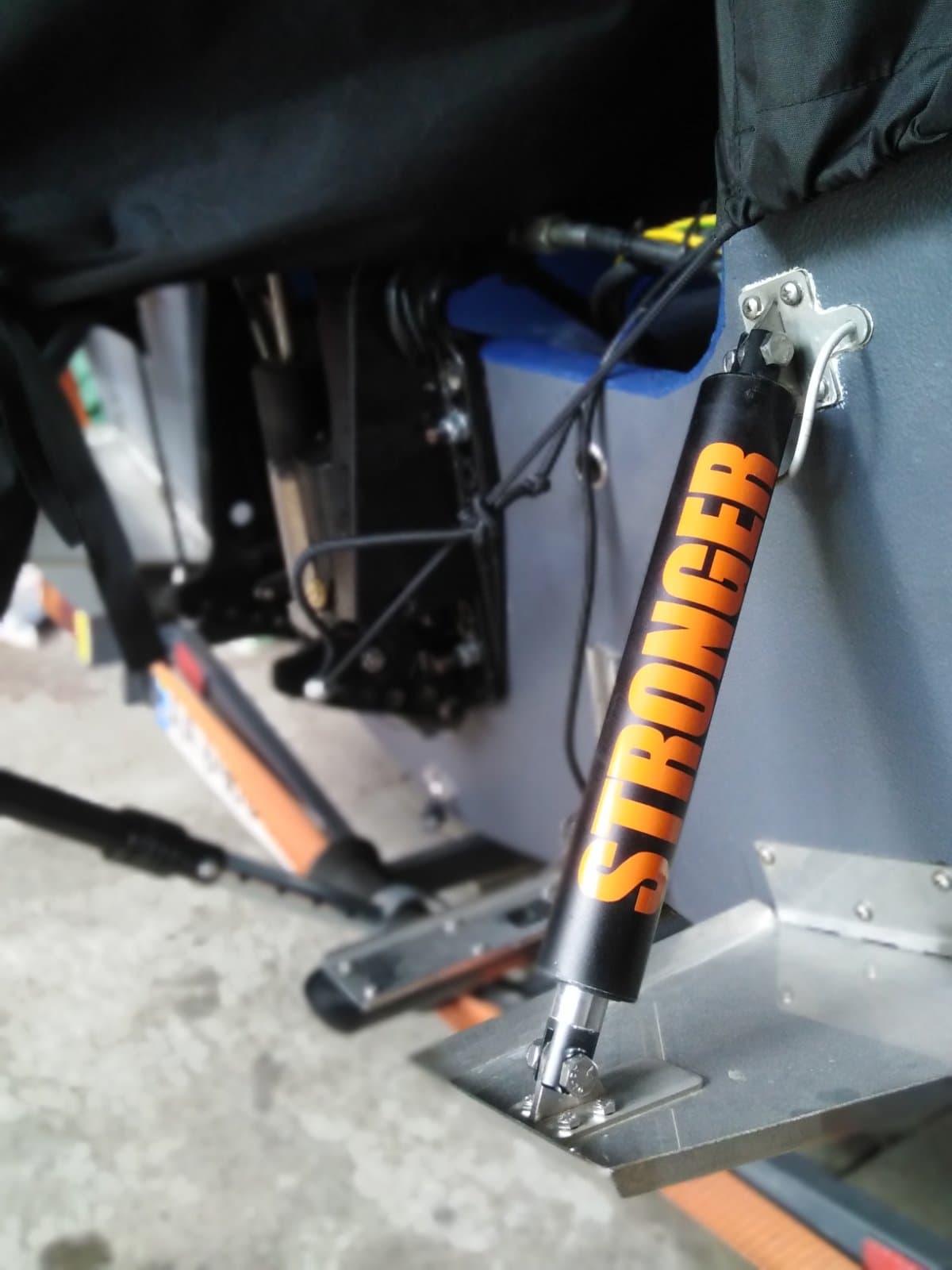 Flapsuri electrice (trim tabs electrice) 4
